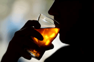 ¡Día Mundial sin Alcohol! Qué es el “binge drinking” y cómo impacta en la salud y la calidad de vida