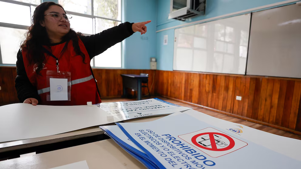 Referéndum en Ecuador: el país decide sobre cambios clave en seguridad, representación política y modelo constitucional