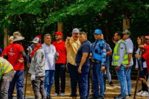 Con la colocación de 6.000 TON de asfalto y obras de infraestructura arranca la semana el gobernador Caldera