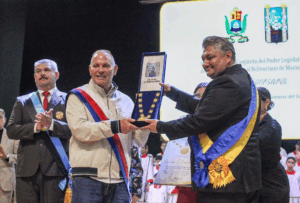 Richard Colmenares, director del Instituto Niños Cantores del Zulia: “La patria de Bolívar está en paz y quiere paz”