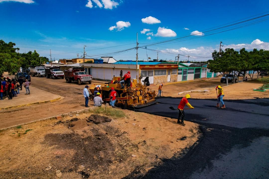 Plan Estadal de Asfaltado inicia obras en Villa Baralt para el beneficio de más de 23.600 habitantes