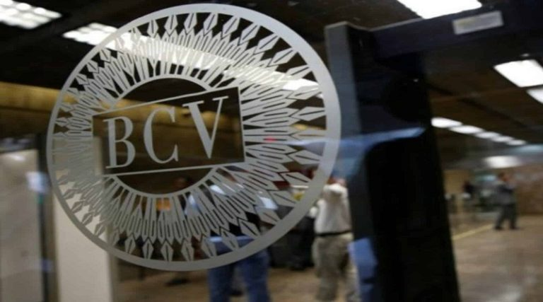 BCV | Dólar se cotiza en Bs. 240,32 y el euro en Bs. 277,61