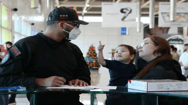 Venezolanos provenientes de Arizona regresan en vuelo 90 de Vuelta a la Patria
