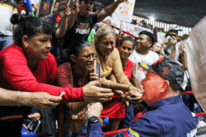 Di Martino: “Las comunas son el camino a seguir para los gobernantes”