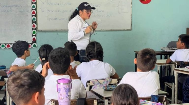 Realizan talleres para abordar el acoso escolar en todo el territorio venezolano