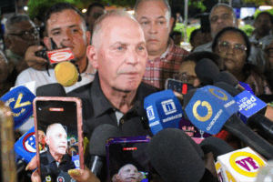 Alcalde Di Martino: denunció a empresa privada de autos por atentar contra estabilidad del SEN en 3 estados