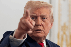 Trump dice que suspenderá "permanentemente" la migración desde el "tercer mundo"