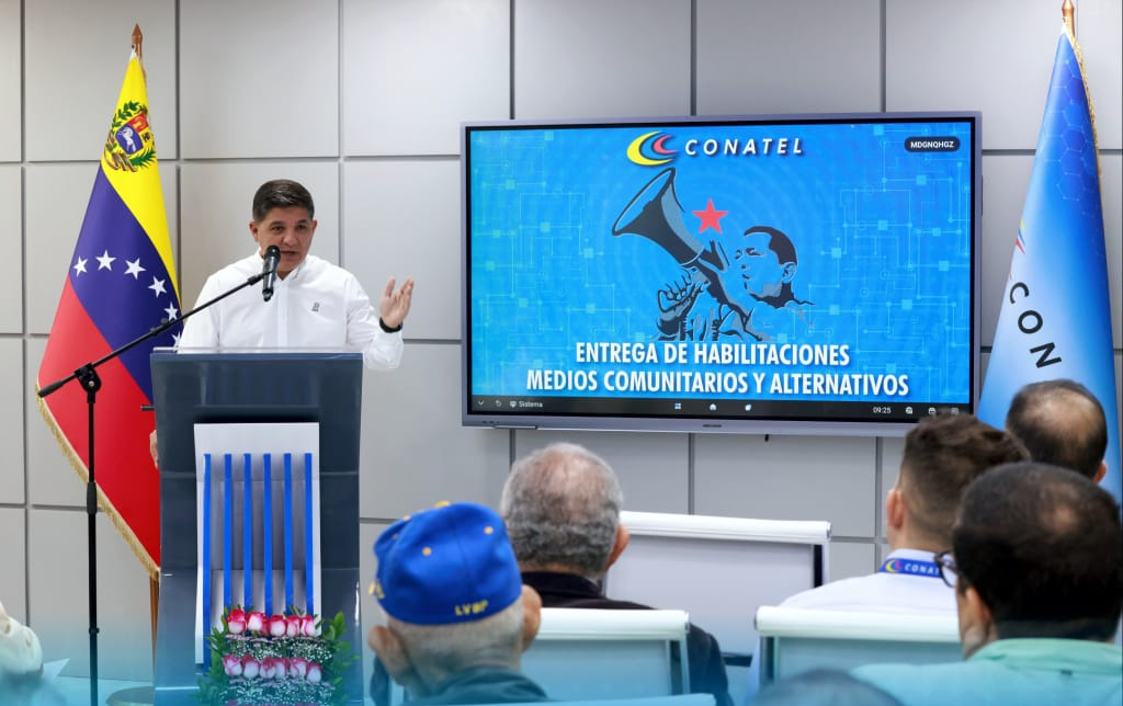 Conatel concedió títulos administrativos a 23 emisoras comunitarias