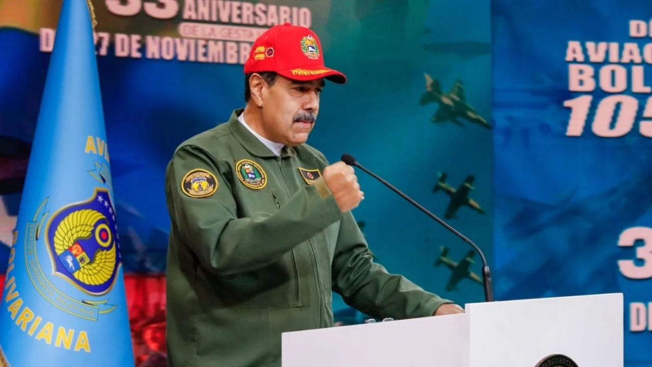 Presidente Maduro ordena plan especial para la entrada y salida aérea del país