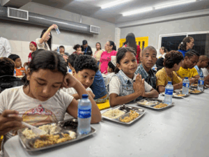 Comedor “Alimentando Sueños” de FUNDANIS ofrece sustento a 90 niños, niñas y adolescentes