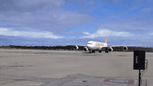 Aterrizó vuelo 96 de la Gran Misión Vuelta a la Patria con 259 migrantes venezolanos repatriados desde México