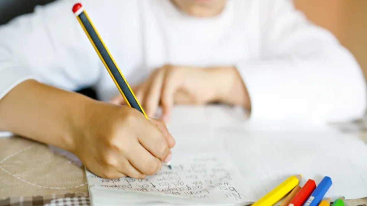 Regularán tareas escolares para garantizar tiempo libre de los niños