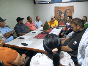 Alcalde Marco Perrotta encabezó reunión de trabajo con el consejo local de planificación para presentar presupuesto 2026