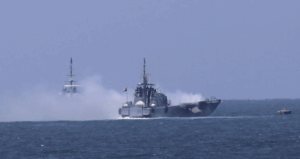 Lancha que recibió doble ataque estadounidense acompañaba a un buque a Surinam, según CNN