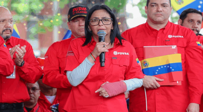 Buque de Chevron zarpa con petróleo venezolano rumbo a Estados Unidos