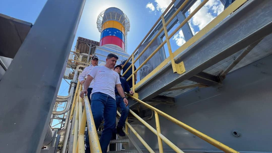 Ministro Márquez inspecciona rehabilitación de unidades de generación en Zulia