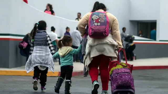 Anuncio oficial: la carta de cobro que recibirán los patrocinadores de inmigrantes en EEUU
