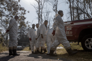 México inicia la mayor exhumación de fosas comunes de desaparecidos