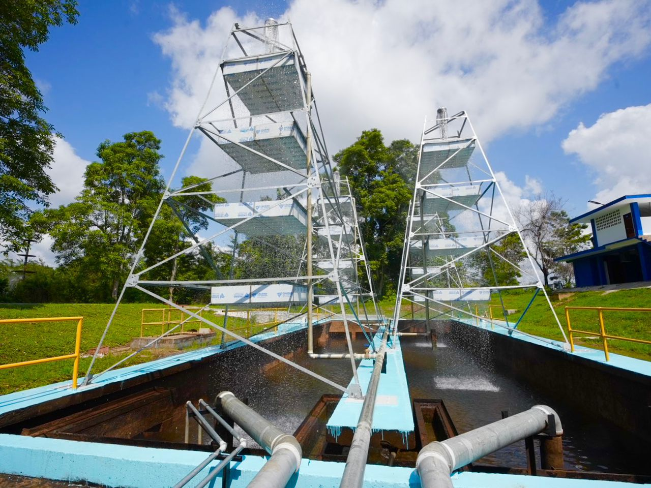 Entrega de planta potabilizadora para beneficiar a 7.000 hogares destaca en gira del gobernador a Semprúm