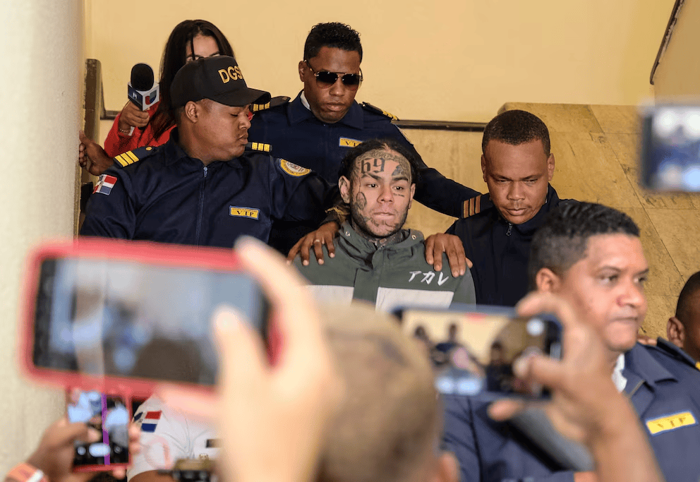 Tekashi 6ix9ine vuelve voluntariamente a prisión y presume que compartirá con Nicolás Maduro: “Quiero bailar con él”