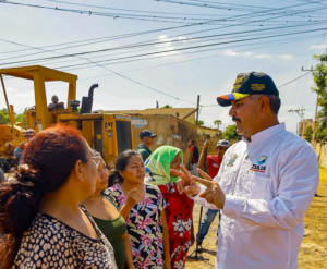 Gobernador inicia colocación de 5.000 toneladas de asfalto en corredor vial Ciudad Lossada