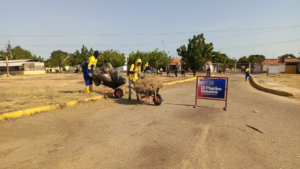 ¡Solicitud de 1x10 resuelta! Alcaldía de Maracaibo desmalezó terrenos de Altos de La Vanega