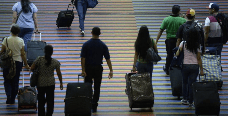 EEUU insta a sus ciudadanos a abandonar Venezuela ante posibles ataques de grupos armados