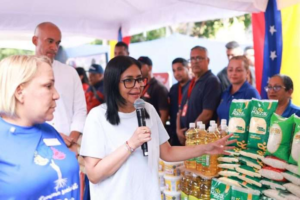 Delcy Rodríguez: estamos garantizando precios no especulativos