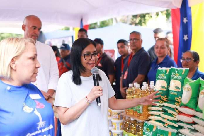 Delcy Rodríguez: estamos garantizando precios no especulativos