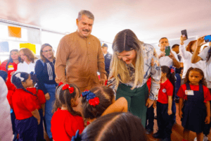 Gobernación del Zulia entrega rehabilitado el CEI “Lilia Boscán de Lombardi” en inicio de clases