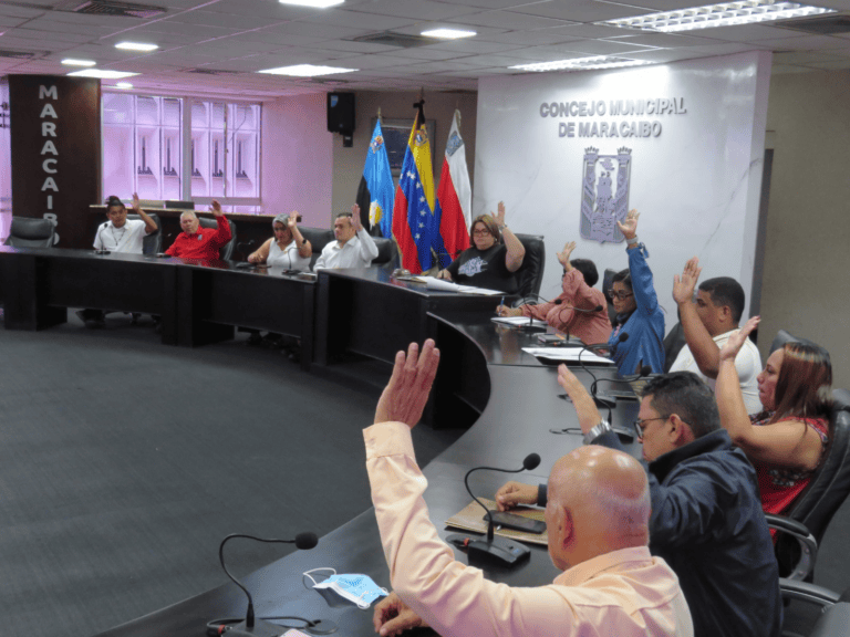 CMBM se declara en sesión permanente y exige liberación del presidente Nicolás Maduro y su esposa Cilia Flores