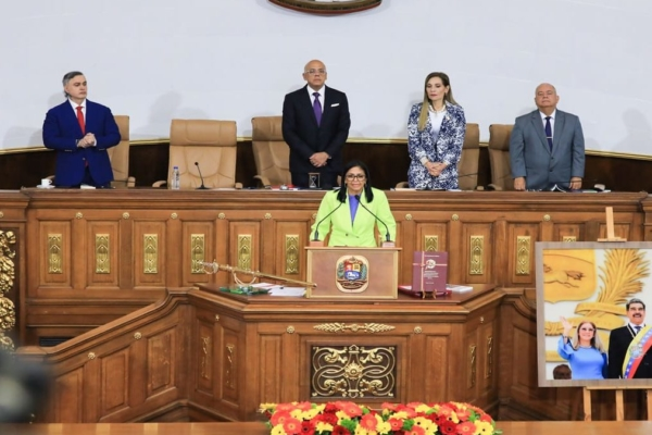 Delcy Rodríguez: ingresos por acuerdos energéticos con EEUU irán a dos fondos de protección social e infraestructura