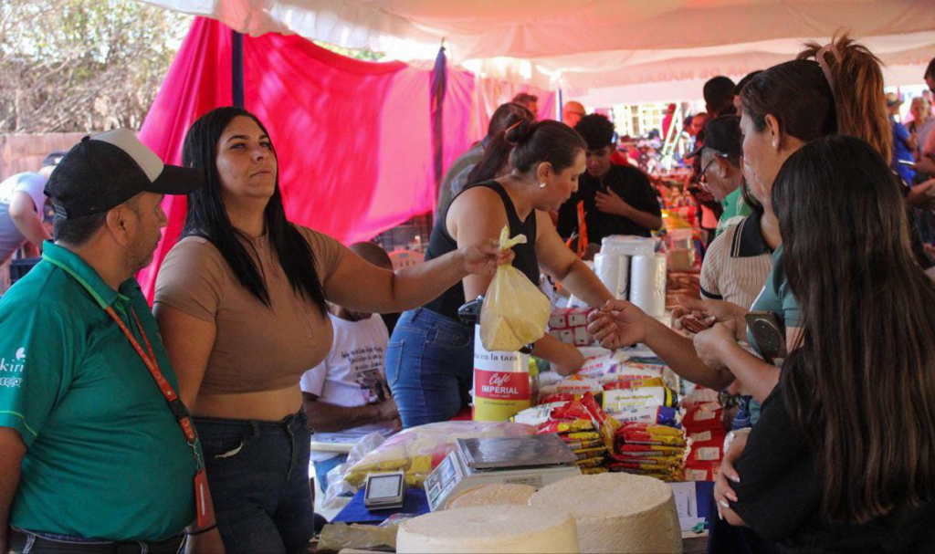 ¡Éxito total! Más de 10 toneladas de alimentos vendidas en jornada de mercados populares