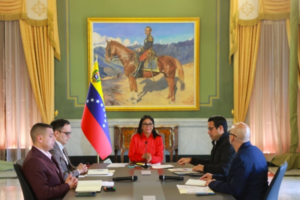 Delcy Rodríguez proyecta crecimiento de 30% en la producción nacional de oro para 2026