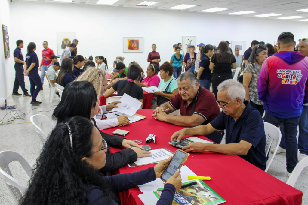 Jubilados y pensionados de la Alcaldía de Maracaibo actualizan datos