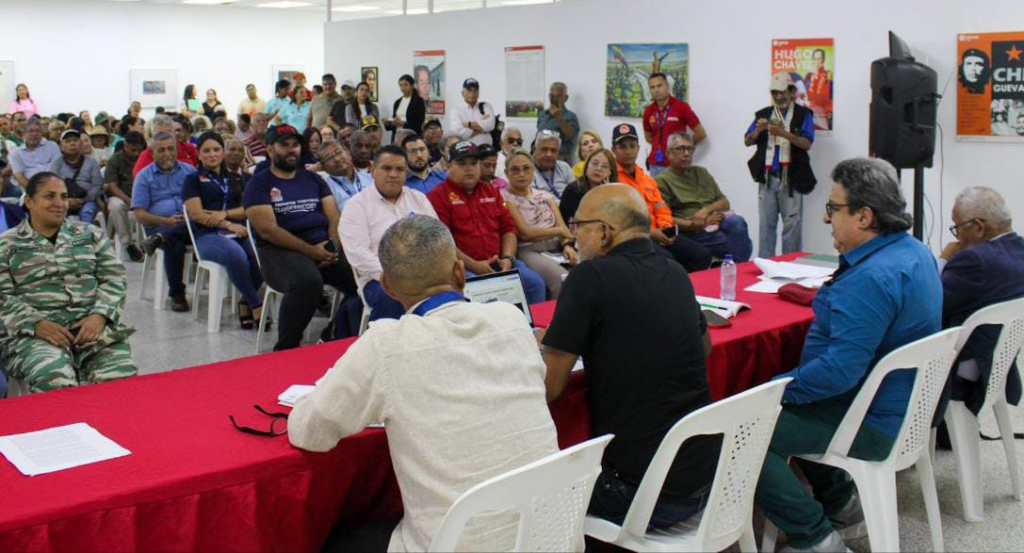 Ildefonso Finol: "Agresión de EE UU no desmoraliza a los bolivarianos"