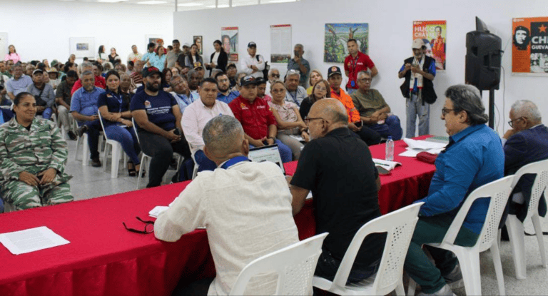 Ildefonso Finol: "Agresión de EE UU no desmoraliza a los bolivarianos"