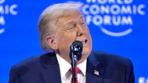 Donald Trump asegura que Venezuela va a ganar más dinero en los próximos seis meses, que en los últimos veinte años