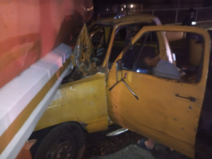 ¡Casi no la cuenta! Una colisión entre un camión y una camioneta deja un herido en San Francisco