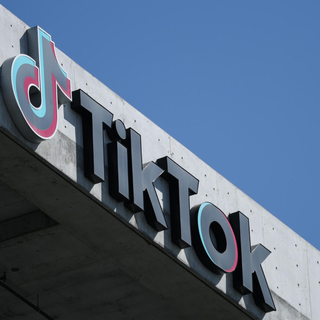 TikTok logra acuerdo y evitar juicio por adicción a redes