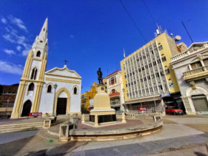 Baralt retorna a su pedestal de honor restaurado por el Plan Rector de Protección del Patrimonio del Zulia