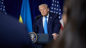 Dice Trump que Estados Unidos controlará Venezuela y amenaza con un segundo ataque