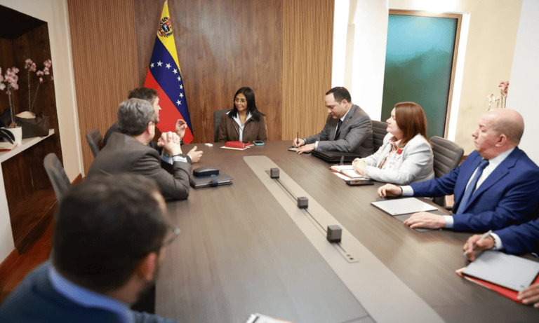 Empresa española Repsol manifiesta firme inversión en industria petrolera de Venezuela