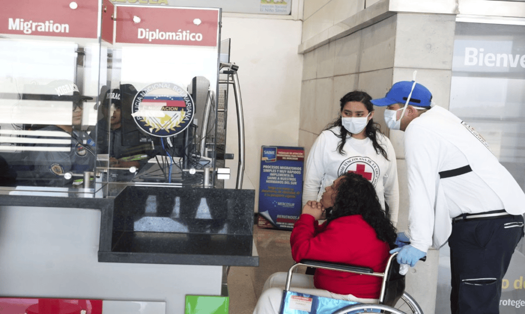 Llegan al país 125 venezolanos repatriados de EEUU