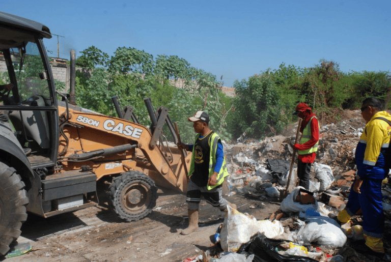 ¡Atraviesa el Conjunto Residencial Ciudadela Faría! Alcaldía de Maracaibo inició intervención de 750 metros de cañada Caribe