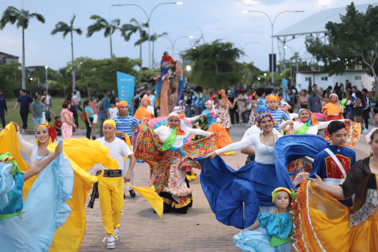 La alegría de los Carnavales de Paz 2026 en el Monumental "Ana María Campos"