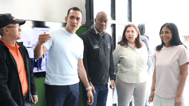 Delcy Rodríguez: La economía comunal es un motor fundamental del nuevo modelo económico