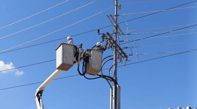 Adecuación en la línea Central-Veritas garantiza servicio eléctrico a usuarios marabinos