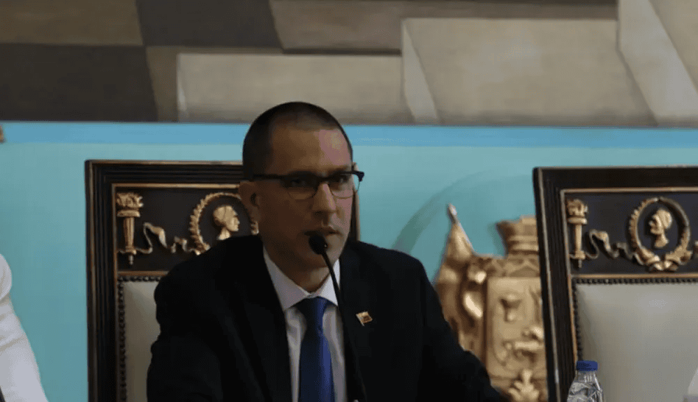 Arreaza: Ley de Amnistía suma más de dos mil libertades plenas y 177 excarcelaciones