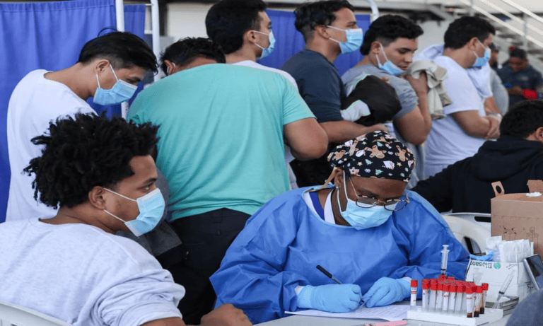 ¡Reciben atención médica! Venezolanos deportados de EEUU regresaron al país